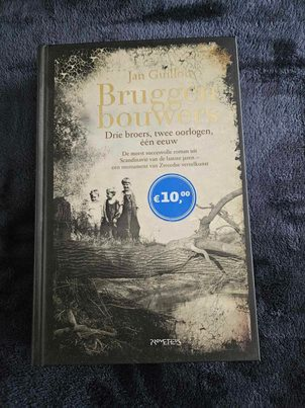 Jan Guillou - Bruggenbouwers