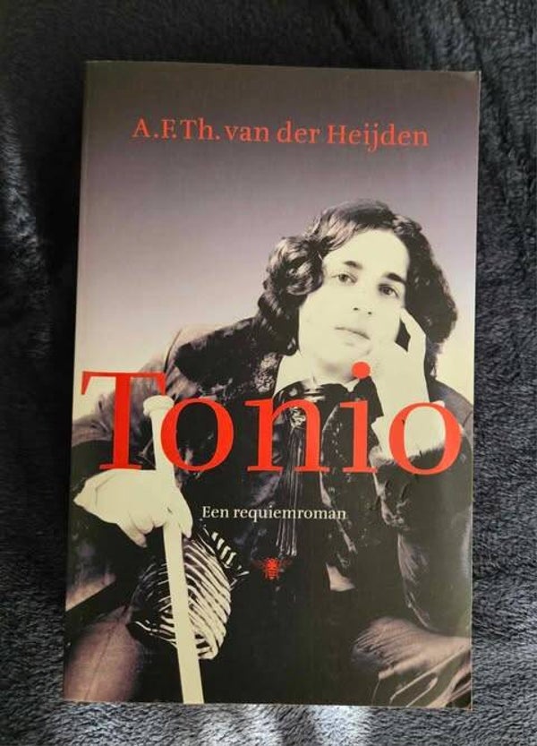 A.F.Th. van der Heijden - Tonio