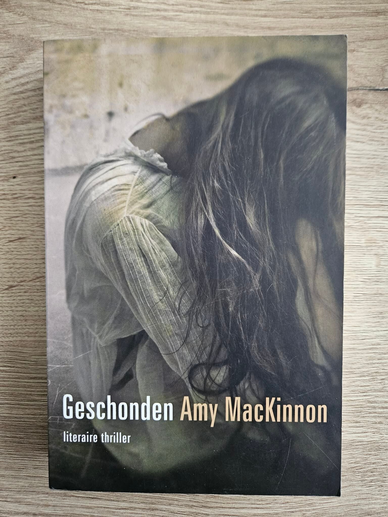 Amy MacKinnon - Geschonden