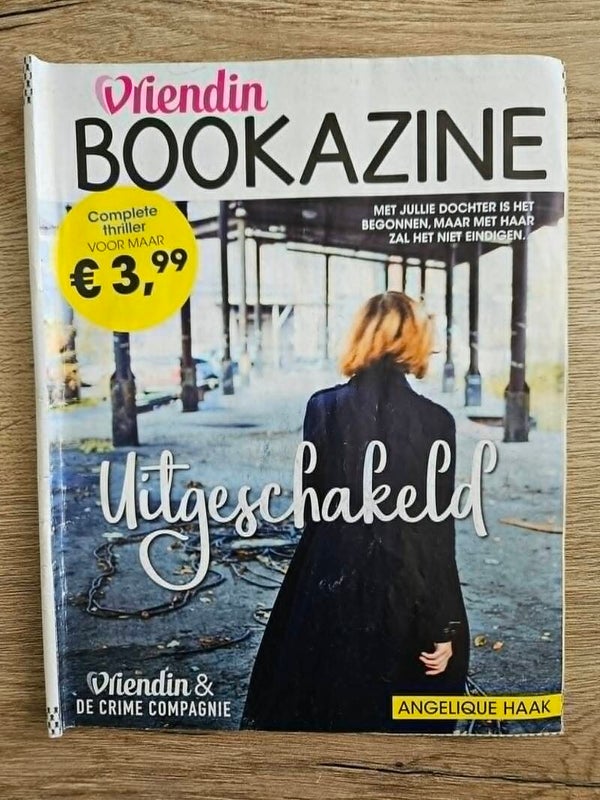 Angelique Haak - Uitgeschakeld