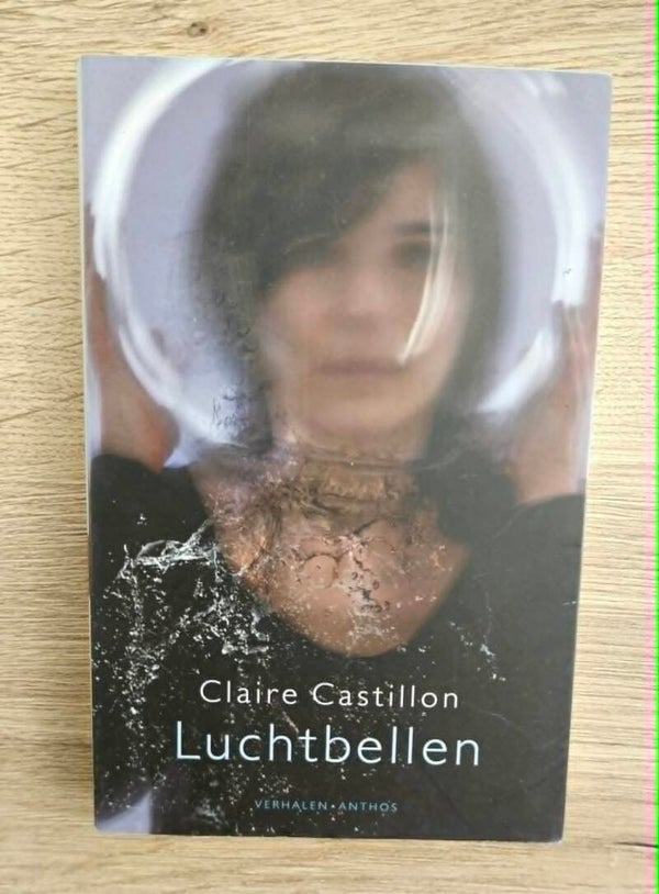 Claire Castillon - Luchtbellen