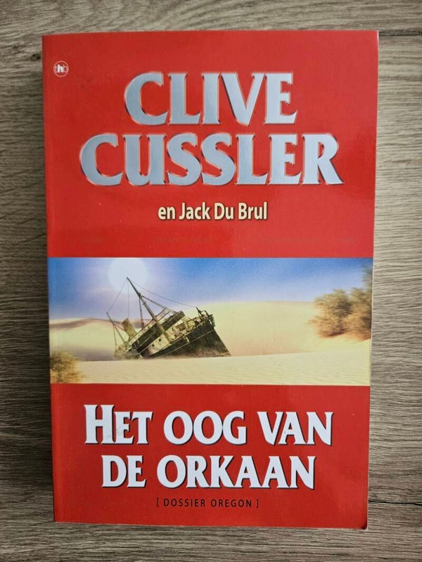 Clive Cussler - Het oog van de orkaan