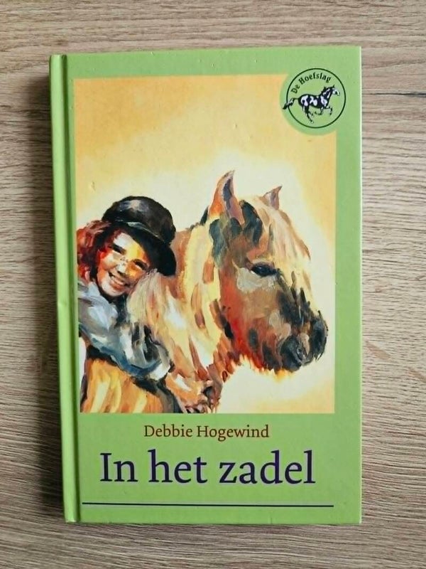 Debbie Hogewind - in het zadel