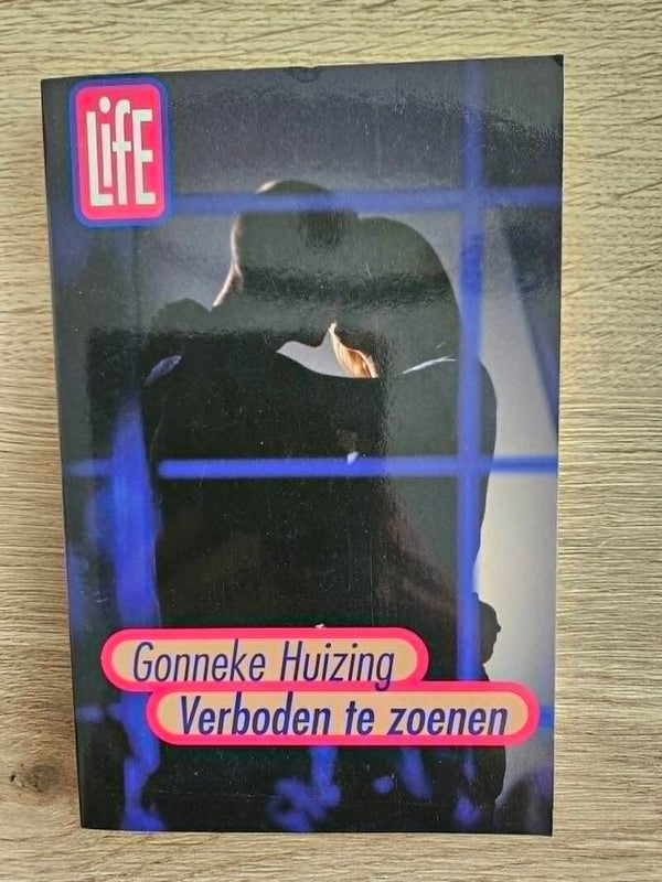 Gonneke Huizing - Verboden te zoenen