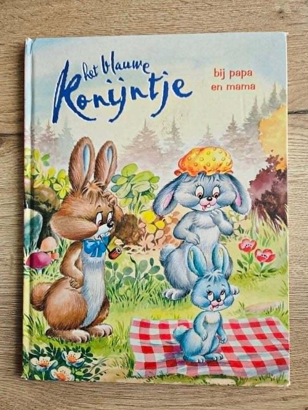 Attie Spitzers - Het blauwe konijntje bij papa en mama