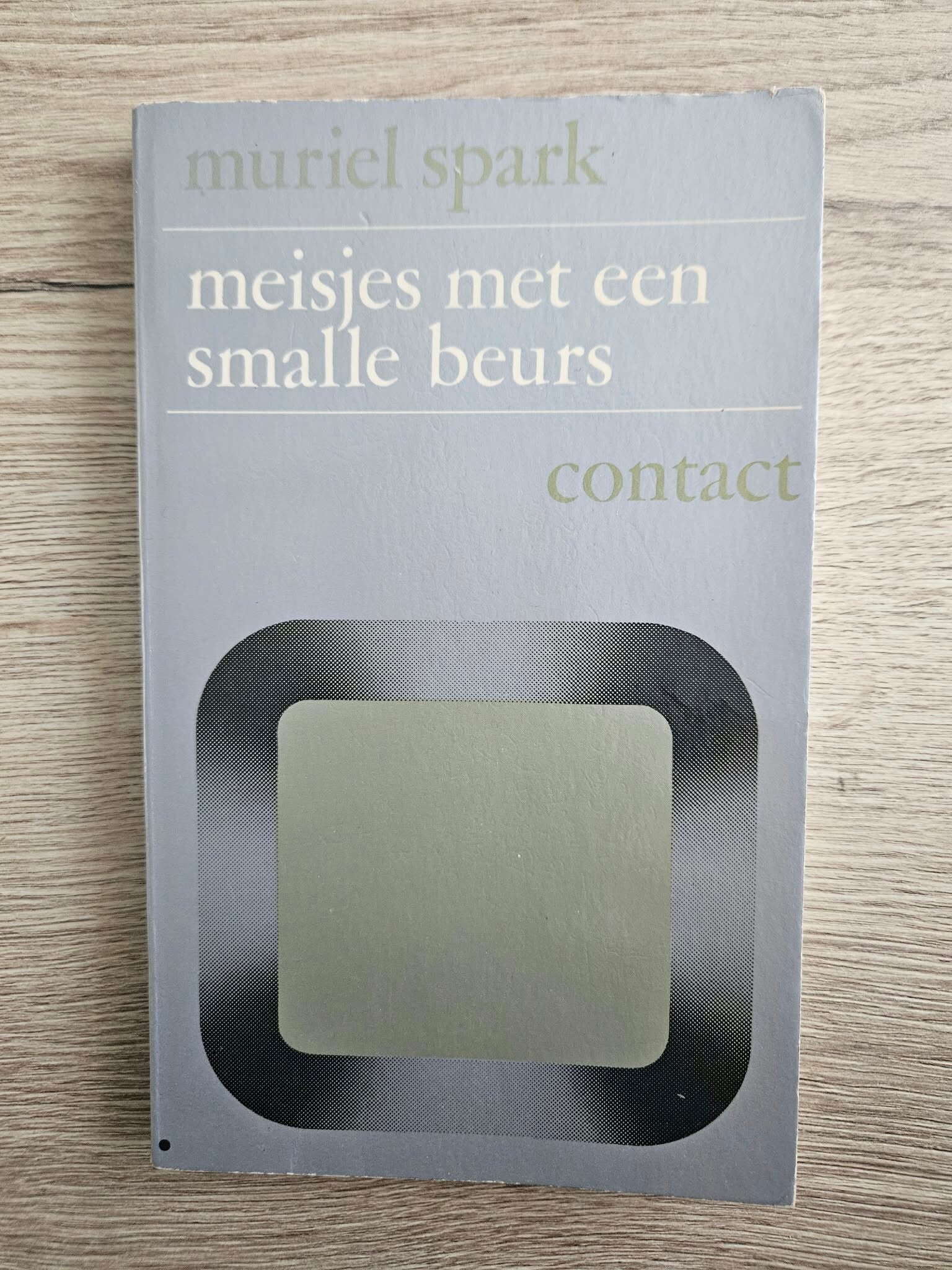 Muriel Spark - Meisjes met een smalle beurs