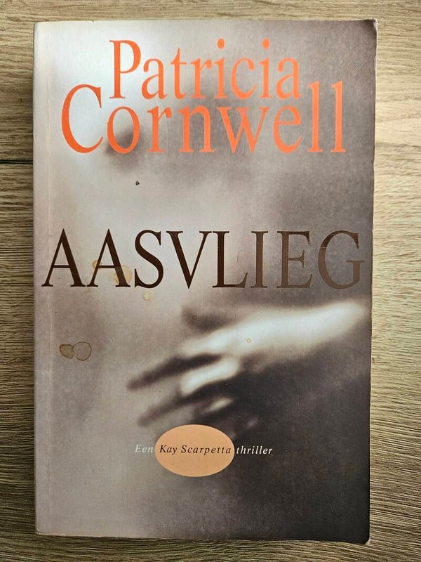 Patricia Cornwell - Aasvlieg