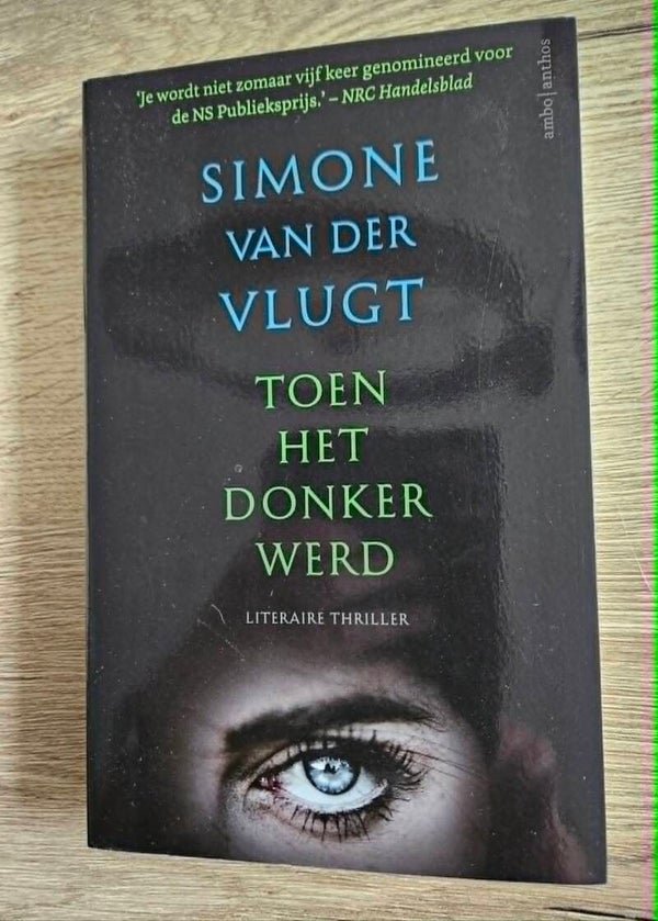 Simone van der Vlugt - Toen het donker werd