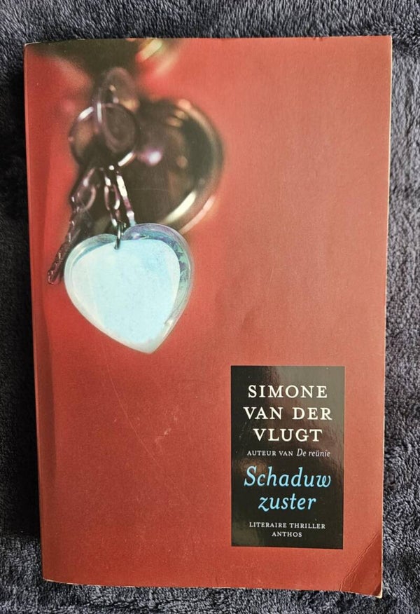 Simone van der Vlugt - Schaduwzuster