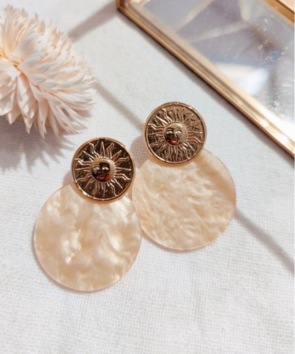 Boucles d’oreilles, soleil, jaune doré ☀️