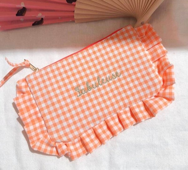Pochette à froufrou, fabuleuse corail 🧡🤍
