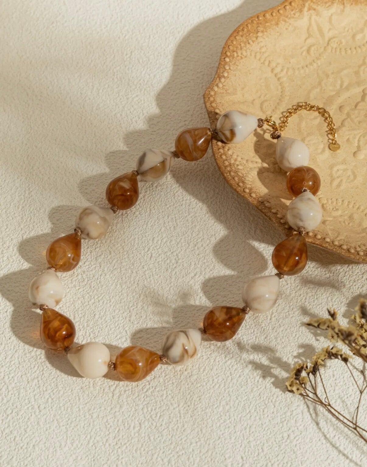 Collier perles blanches & marron 🤎✨