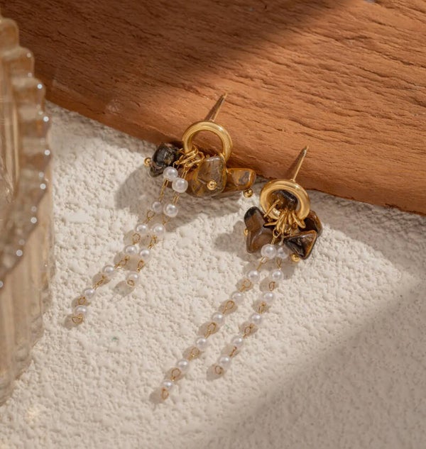 Boucles d’oreilles pendantes, perlés marron