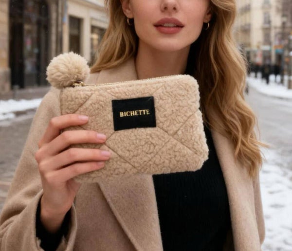 🐾 Pochette en fausse fourrure – “BICHETTE”