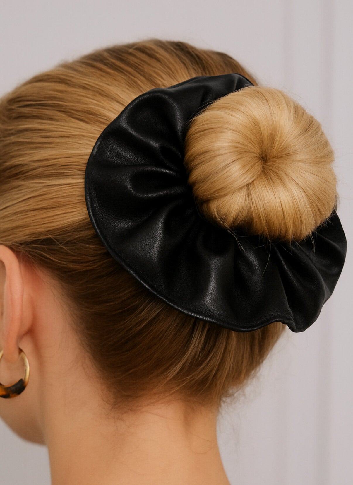 Chouchou Chic Noir , L’Alliance du Glamour et du Caractère