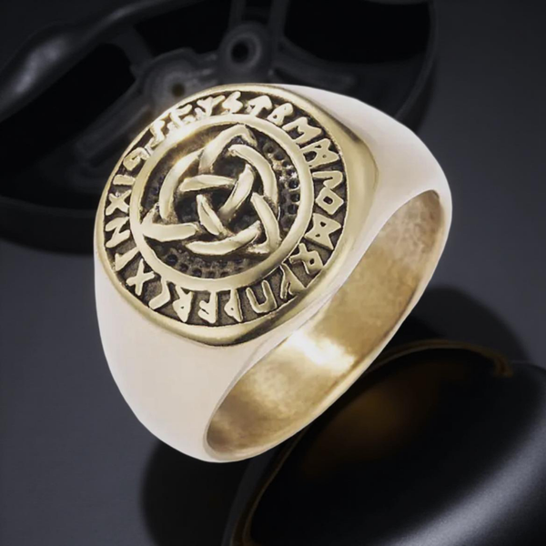 Chevalière Dorée Naïa Aura – Signature Masculine