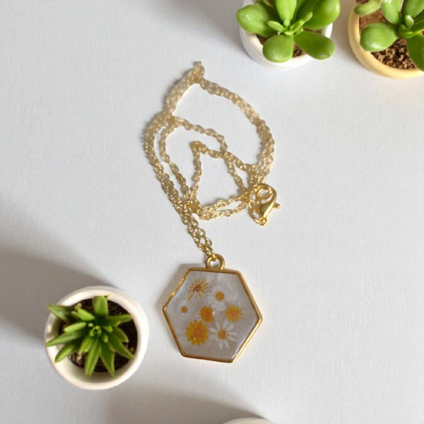 Łańcuszek z zawieszką nr. 27