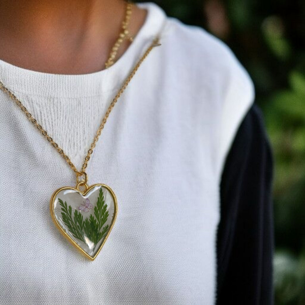 Łańcuszek z zawieszką nr 1