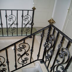 tong-1-standard-698f26.jpg