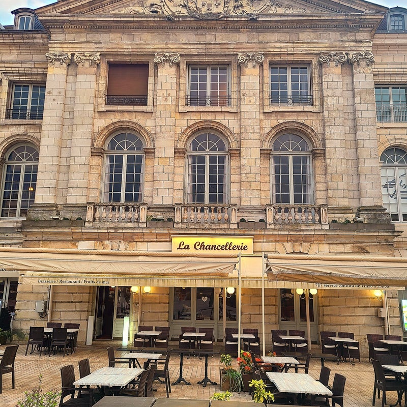Sortir à Orléans _ restaurant la chancellerie _ façade.jpg