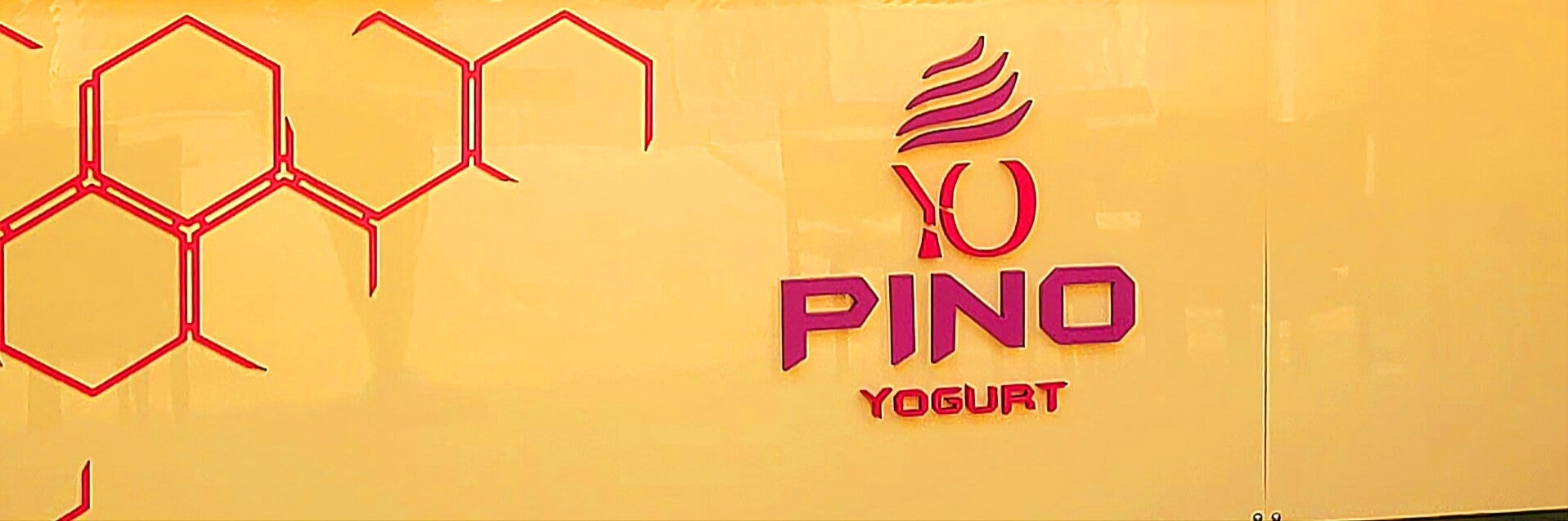 Logo glacier Yo pino yogurt du site Sortir a Orleans