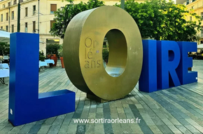 Photo du O de la place du martroi du site Sortir a Orleans sur www.sortiraorleans.fr