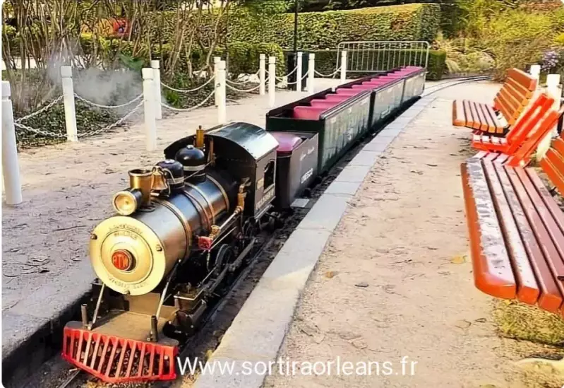 Photo du petit train wichita du parc louis Pasteur sur le site Sortir a Orleans