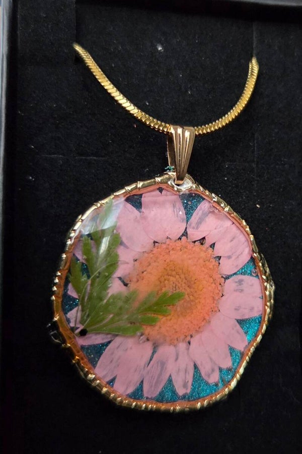 Carlow Resin Crafts – Handmade Botanical Resin Necklace