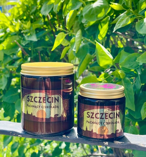 Duża świeca sojowa „Szczecin pachnący czekoladą” – Hoca Candle