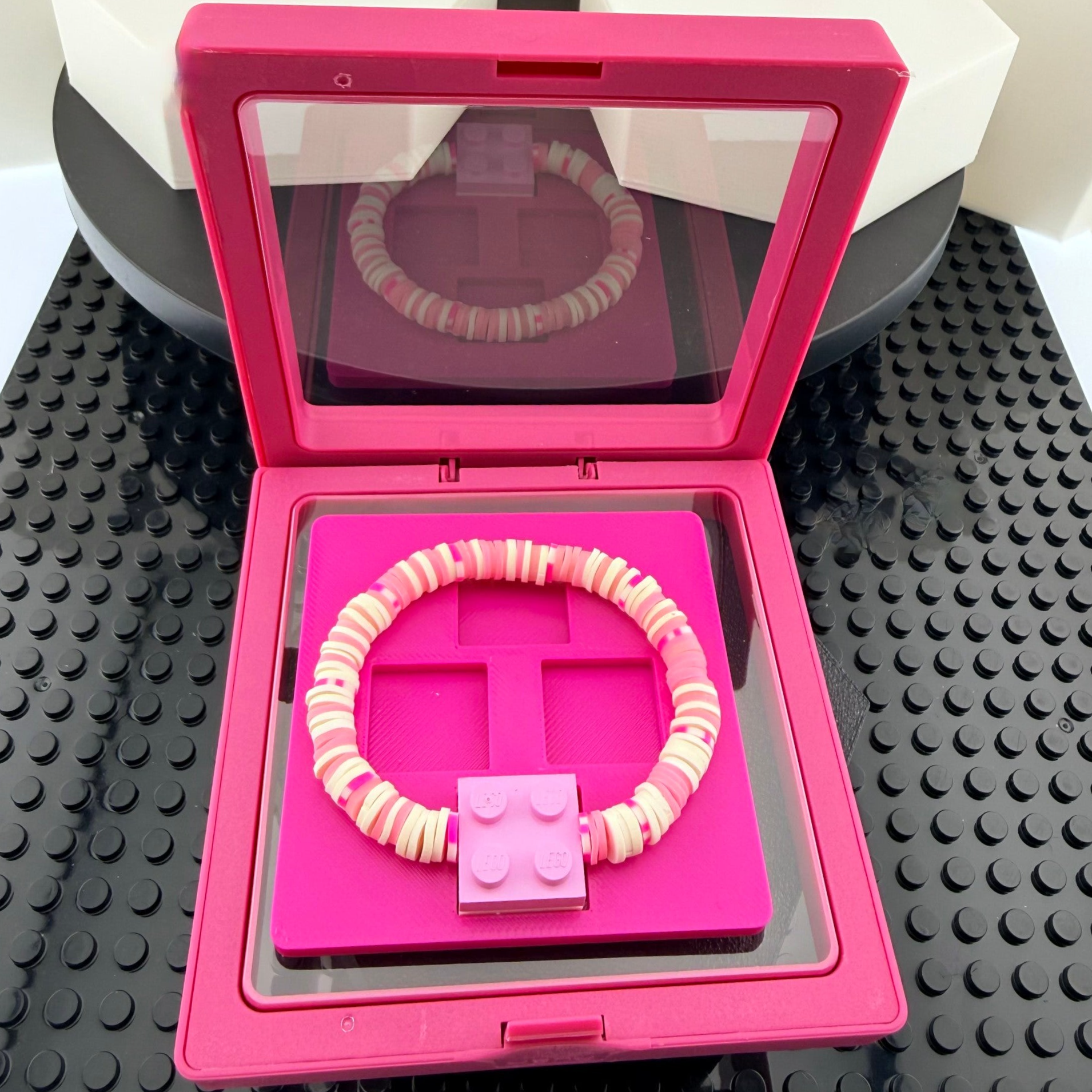 Bracelets Enfant Briques Lego et perles. Manque plus que "leklic"