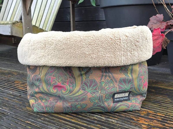 Caren B Snuggle Bucket Leafs