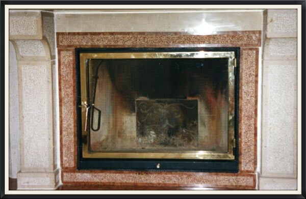 Brandschutz: Glastür auf Mass-Kaminverglasungen