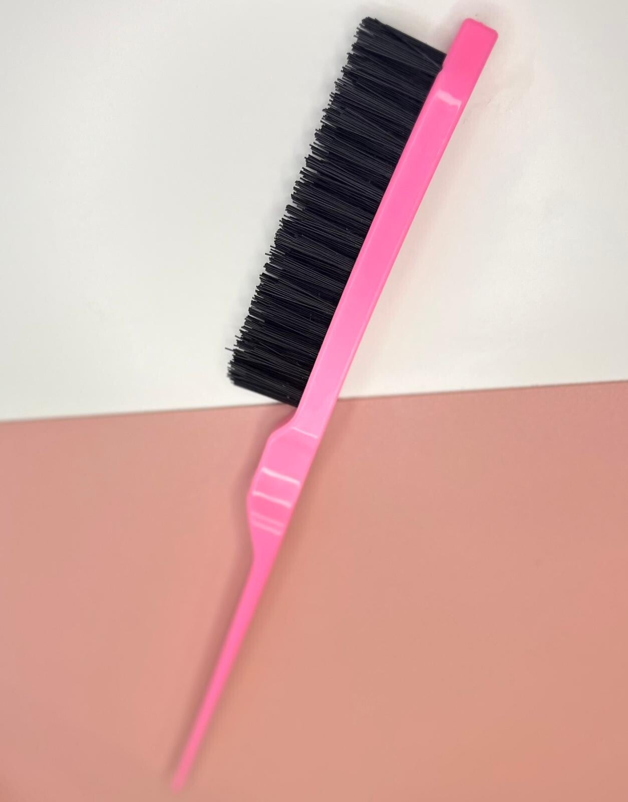 Puntborstel voor strakke kapsels roze