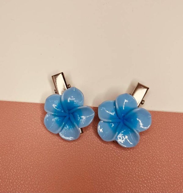 Aligator clipjes tropische bloem licht blauw, medium