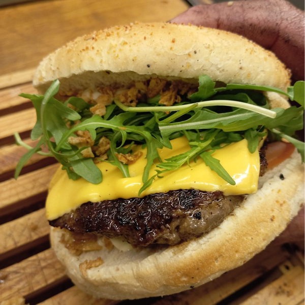 Veggie-burger met frietjes