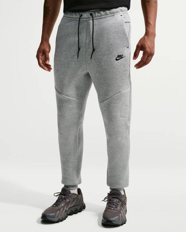 NIKE TECH
