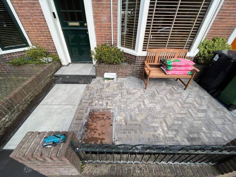 voortuin-kleine-steentjes-standard.jpg