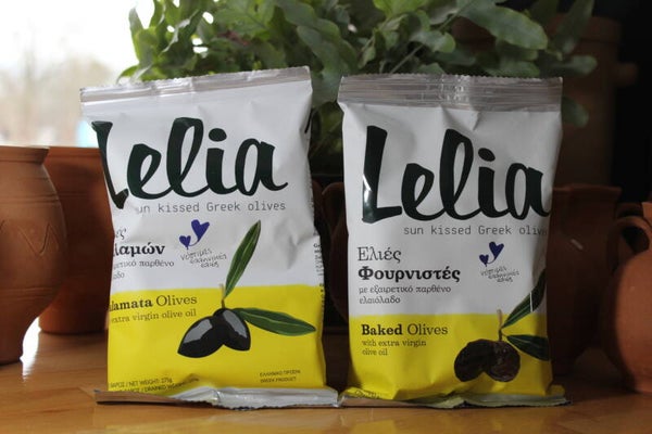 griechische gebackene (getrocknete) Oliven in extra nativem Olivenöl