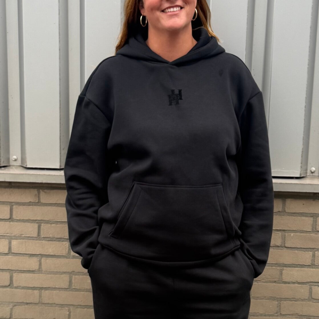 Hommersom & Hommersom Hoodie Black – Comfortabele Unisex Hoodie