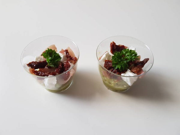 avocadocrème - Italiaanse ham - feta - zongedroogde tomaat - peterselie