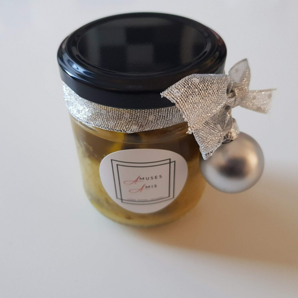 olijven met dille en sinaasappel in feestverpakking