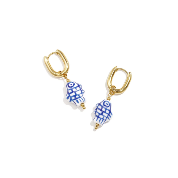 Gouden oorbellen met Keramieken Visje, Blauw & Wit