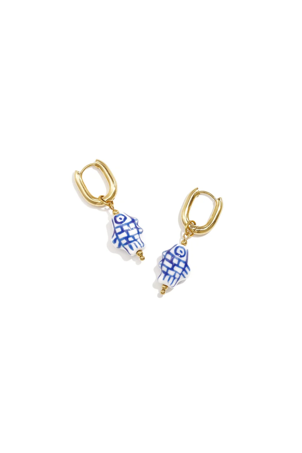 Gouden oorbellen met Keramieken Visje, Blauw & Wit