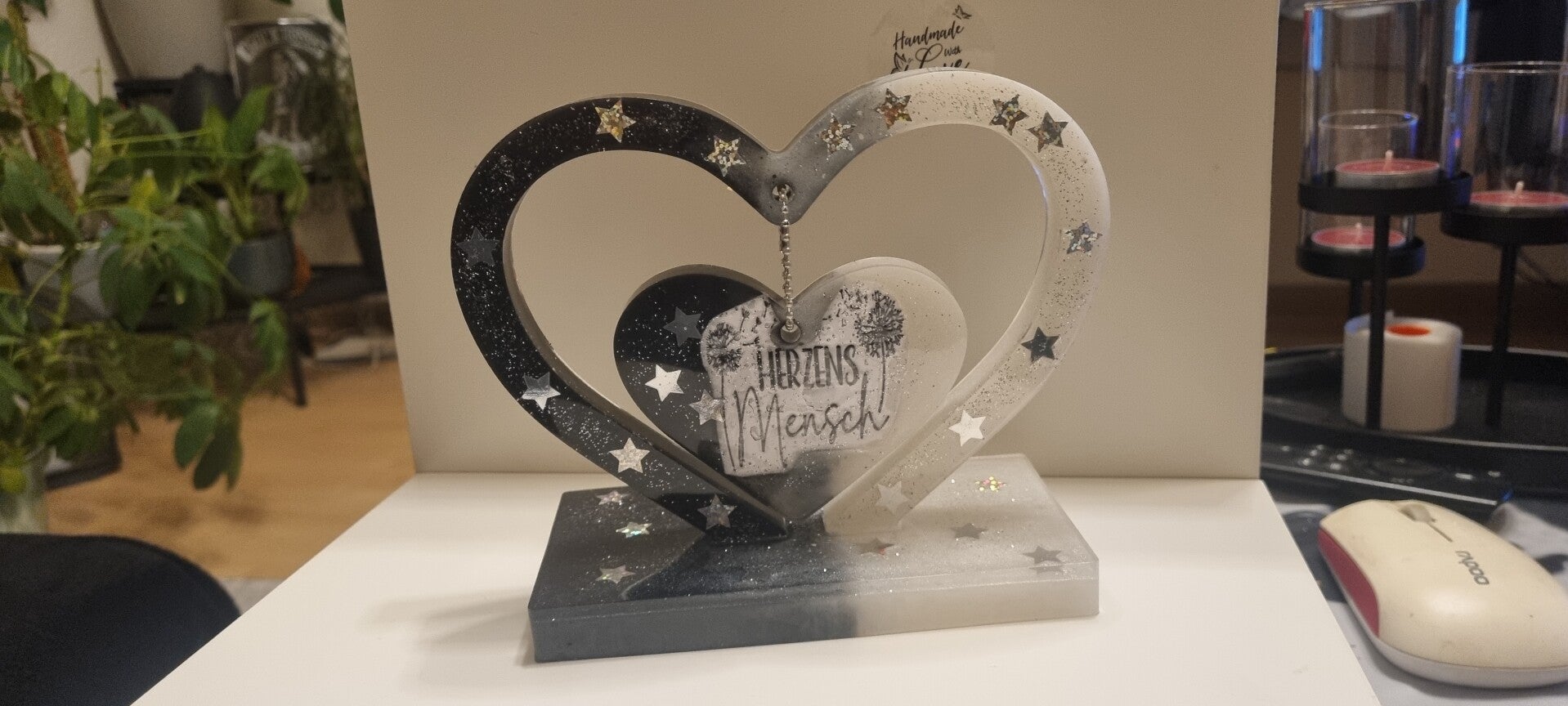 Herzensmensch Herz auf Sockel