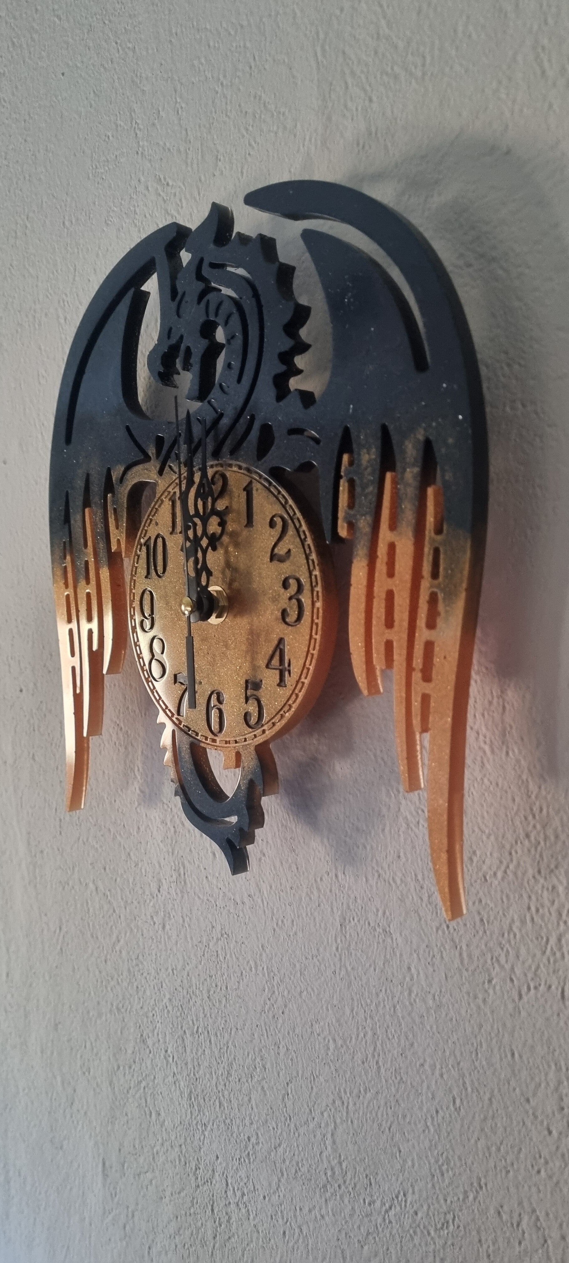 Uhr Drachen Schwarz Gold Unikat Wanduhr