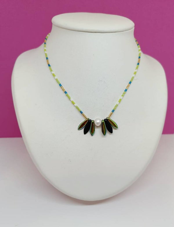 Collier fait main avec perles en verre anis - Pointe Anisée