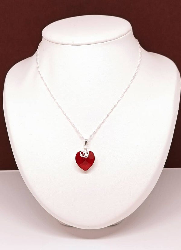 Pendentif coeur rouge cristal- monté à la main - Le magnifique