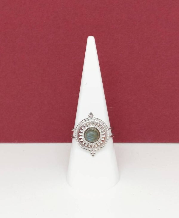 Bague Labradorite réglable en acier doré  – Éclat de Lune Florale