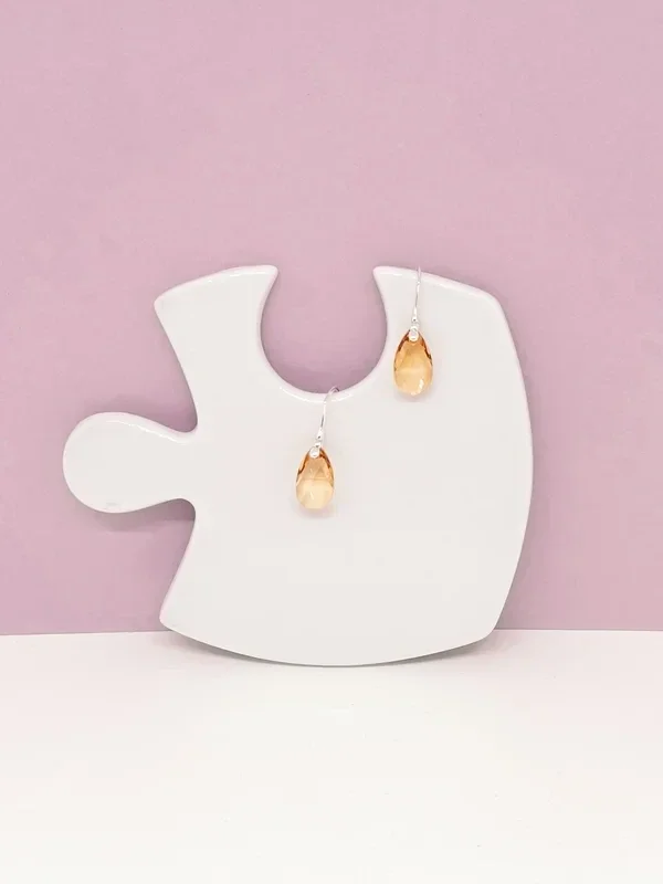 Boucles d’oreilles gouttes cristal doré monté à la main – Elorya