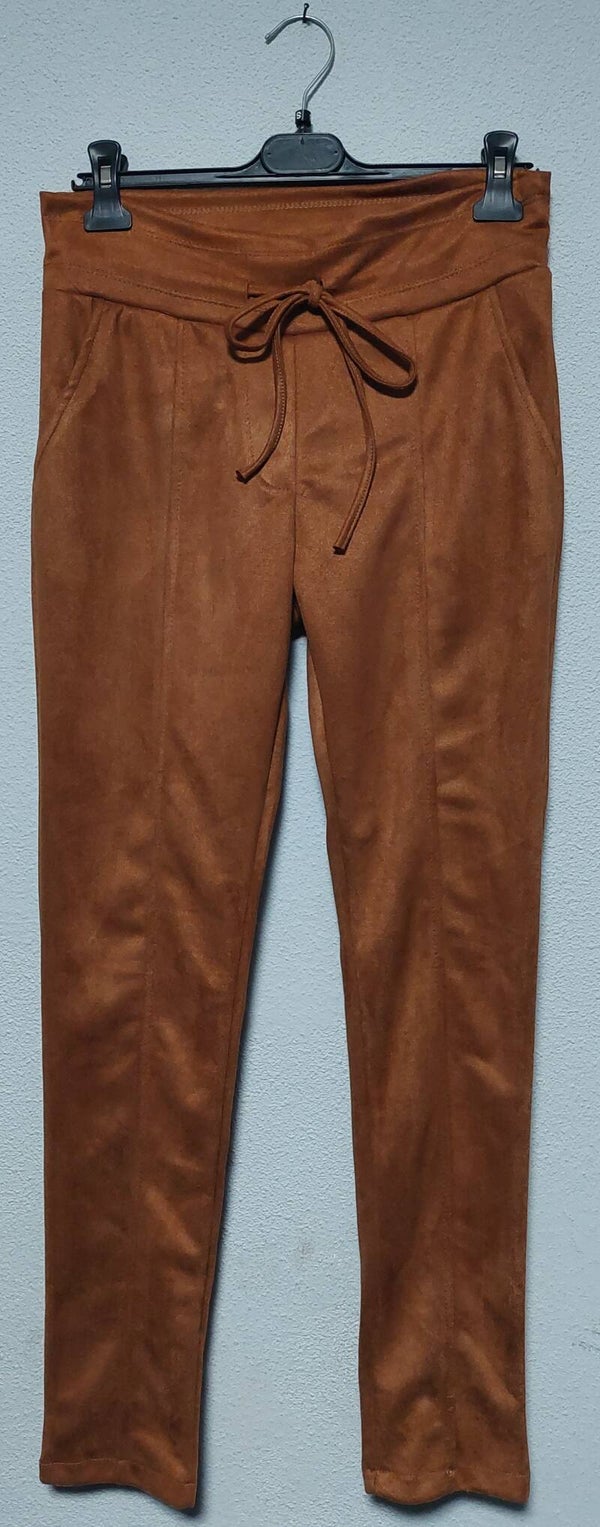 Suède achtig camelkleurige stretchbroek